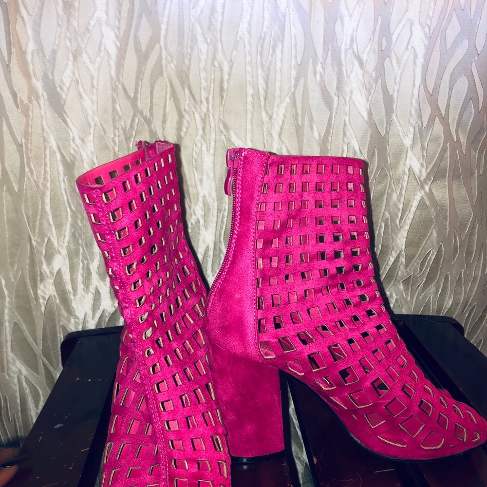 Pink Sandals - Picture 4 of 4